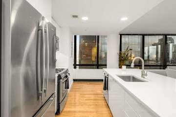 Photo #8 of Skyline V | 26th-floor 3BR w/Doorman, Gym, and Pool