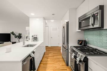 Photo #18 of Skyline V | 26th-floor 3BR w/Doorman, Gym, and Pool