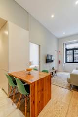Modern Stuning Flat w/ Prime Location by HostWise photo 4