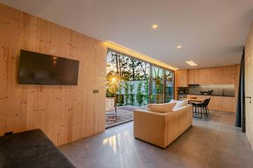 Modern Studio with Sunlit Deck by HostWise photo 4