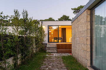Modern Studio with Sunlit Deck by HostWise photo 2