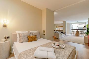 Modern Studio, Open Plan Elegance by HostWise photo 4