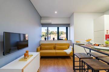 Colorful & Cozy Apartment by HostWise photo 2