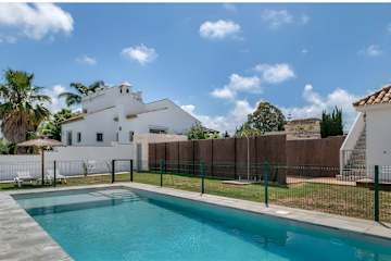 Casa increíble – alojamiento con piscina compartida y WiFi, ideal para familias en Conil - image 27