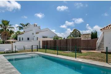 Casa en Conil: apartamento con piscina compartida, jardín y parking privado - image 29