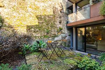 Modern & Cozy Flat with Terrace by HostWise photo 2