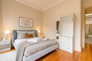 Bright Family Flat in Downtown Porto by HostWise
