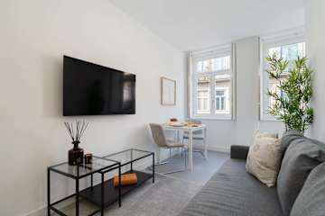 Bright & Cozy Apartment by HostWise