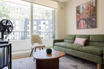 Chic Providencia Apt, 2BR 2BA, Sleeps 5