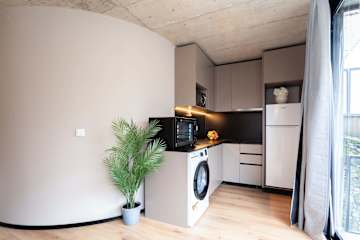 4 Panoramic Balcony Living Flats by HostWise photo 4