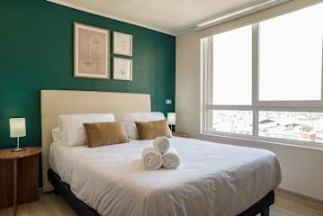 Chic Nunoa Apt Cozy Stay for 5 Balcony