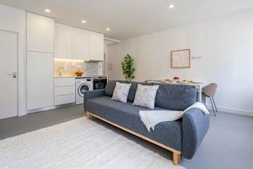 Bright & Spacious Flat with Terrace by HostWise photo 3