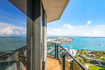 Resort-Style Living 1BR Apt in Downtown Miami