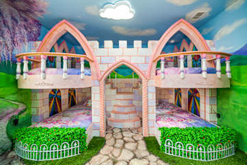 Luxe 8BR Villa by Disney | Arcade and Private Pool