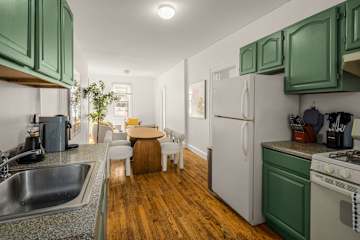 Photo #8 of Williamsburg Gardens | 3BR floor-through Unit with Private Yard