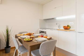 Modern Open-Plan Studio with Garage by HostWise photo 4
