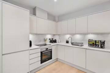 Stylish 1 Bed Apartment photo 3