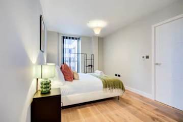The Montague photo 4