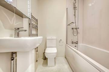 The Cedar at Redwood Court photo 7