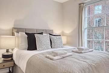 The Aspen at Redwood Court photo 5
