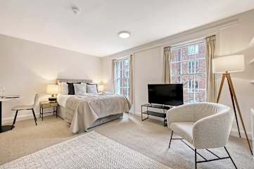 The Aspen at Redwood Court photo 7