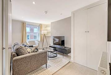 The Oak at Redwood Court photo 8