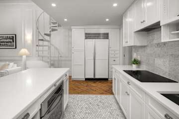 Photo #9 of Washington III | Stunning Gold Coast 1BR Loft