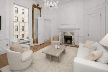 Photo #11 of Washington III | Stunning Gold Coast 1BR Loft