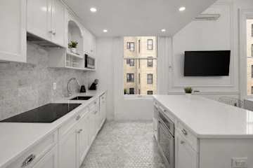 Photo #14 of Washington III | Stunning Gold Coast 1BR Loft
