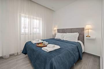 Elegant Flat with Balcony in Lagos by HostWise photo 2