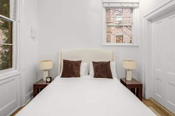 Photo #5 of Washington V | Charming Gold Coast 1BR Loft