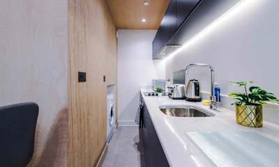 Modern 2BR Apartment with Wifi in Manchester