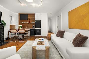 Photo #2 of Washington I | Historic Gold Coast 1BR