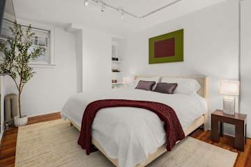 Photo #3 of Washington I | Historic Gold Coast 1BR