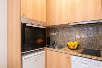 Art District Studio - Bombarda Gem by HostWise photo 3
