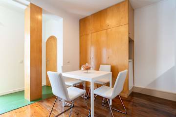 HostWise - Elegant Fresh Apartment W Balcony photo 5