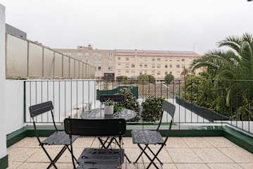 HostWise - Elegant Fresh Apartment W Balcony photo 3