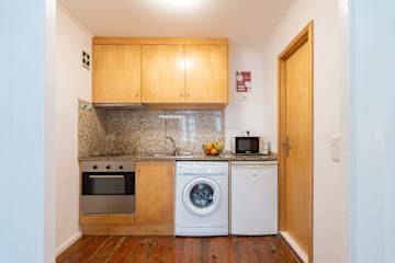Lovely Rustic Studio | City Center by HostWise photo 3