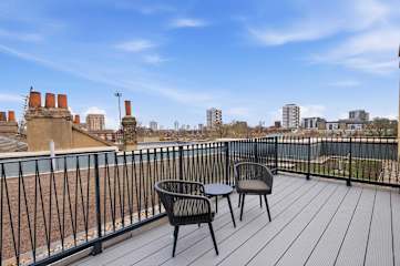 Limehouse Suites Larch photo 7