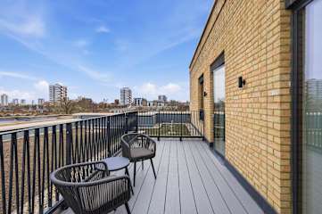 Limehouse Suites Larch photo 4