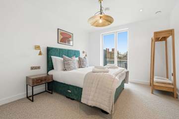Limehouse Suites Larch photo 8