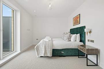 Limehouse Suites Cypress photo 7