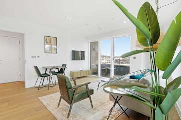Limehouse Suites Redwood photo 3
