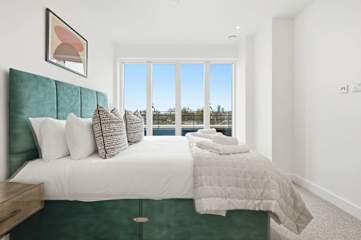 Limehouse Suites Redwood photo 5