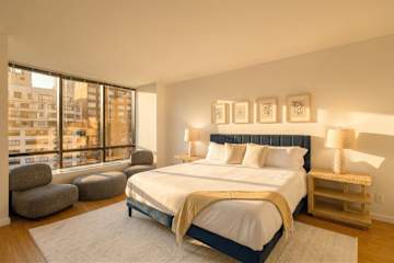 Photo #6 of River Villa | 17th-floor 4BR w/Doorman, Gym, Pool