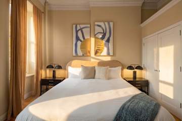 Photo #6 of Noho Triplex | 3BR Townhouse Triplex w/Private Yard