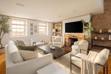 Photo #22 of Noho Triplex | 3BR Townhouse Triplex w/Private Yard