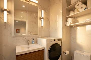 Photo #6 of Washington Loft 