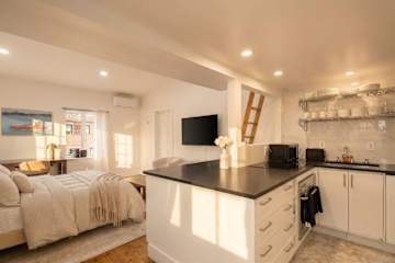 Photo #8 of Washington Loft 