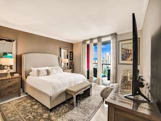 Panoramic Perfection: 3BR Breathtaking Water Views
